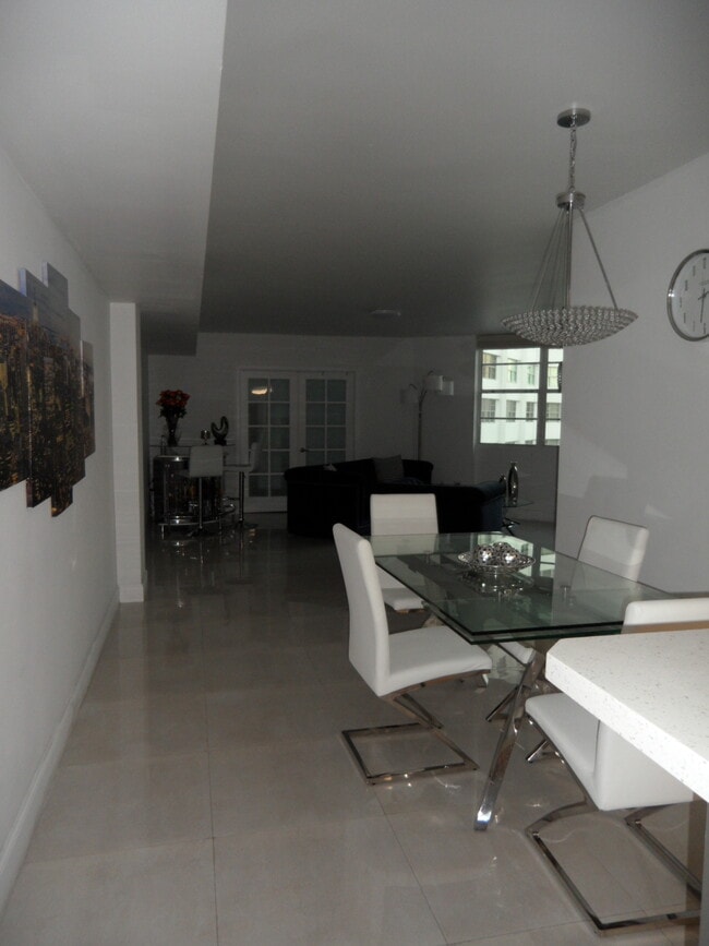 Photo - 825 Brickell Bay Dr