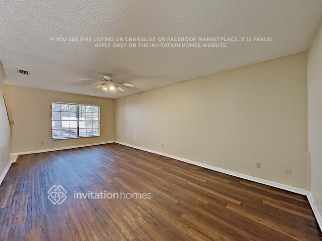 Photo - 12415 Kiwi Ave