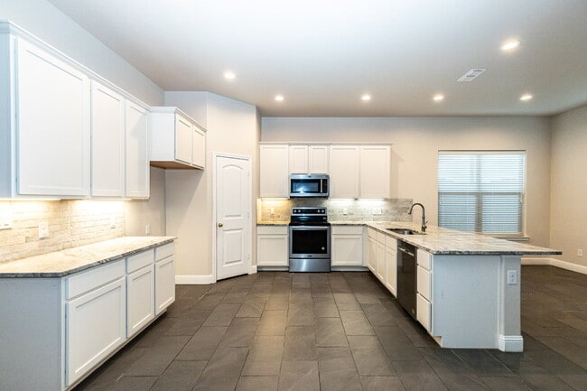 Photo - Beautiful & Spacious four bedroom in Bell ...
