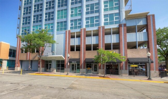 Photo - 100 W Fifth St Unidad 610