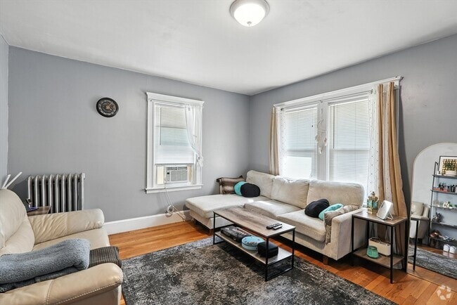 Building Photo - 64 Endicott St Unit 4 Rental