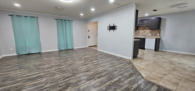 Photo - 605 Melbourne Dr