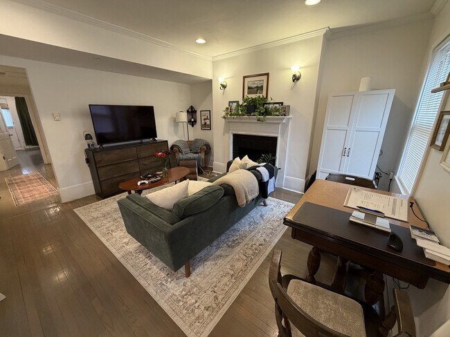 Photo - 1404 Beacon St Unit 3