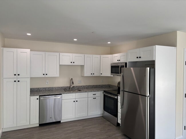 Photo - 725-727 Central Ave Unit 103