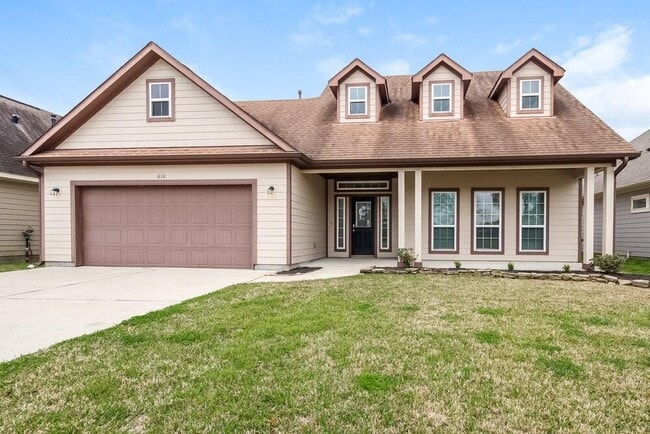 Photo - 610 New London Dr House