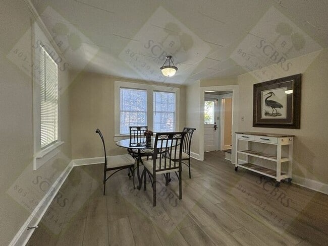 Photo - 719 Beltline Blvd