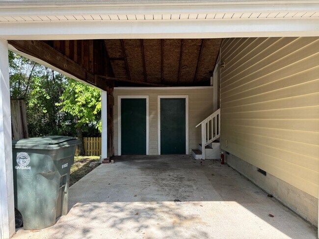 Photo - 1620 Hickory Pl