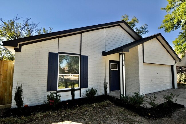 Building Photo - 734 Hambrick Ct