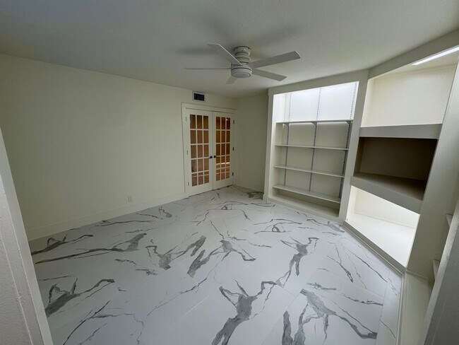 Photo - 13 Royale Cir