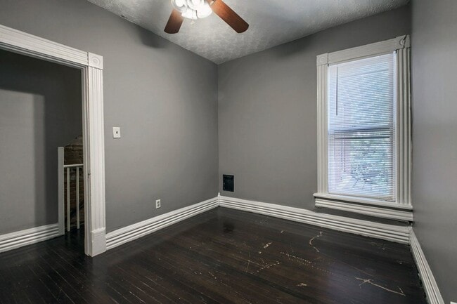 Photo - Wilber Ave 226-228 MLR Unit 228