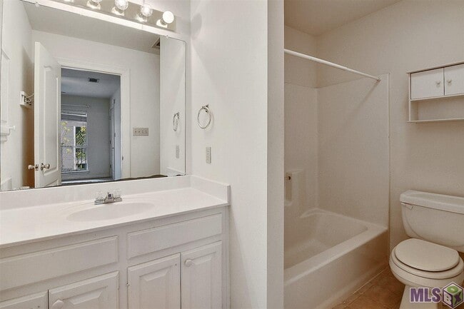 bathroom 1 - 5145 Nicholson Dr Unit #B60