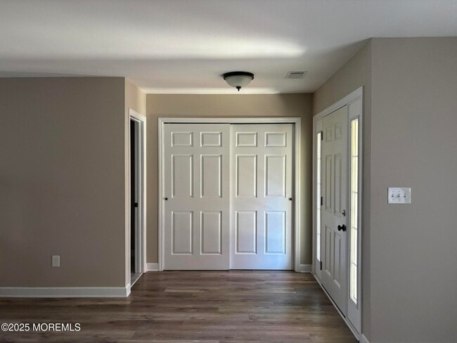 Photo - 248 Larchwood Ct