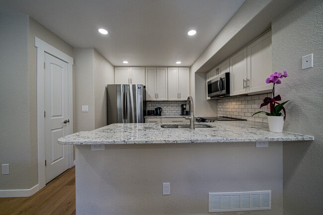 Photo - 5781 University Village View