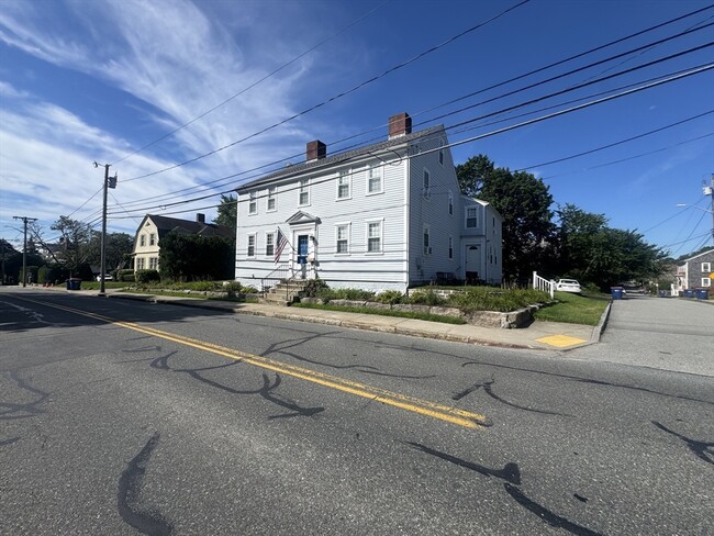 Photo - 198 Main St Unit 2 South