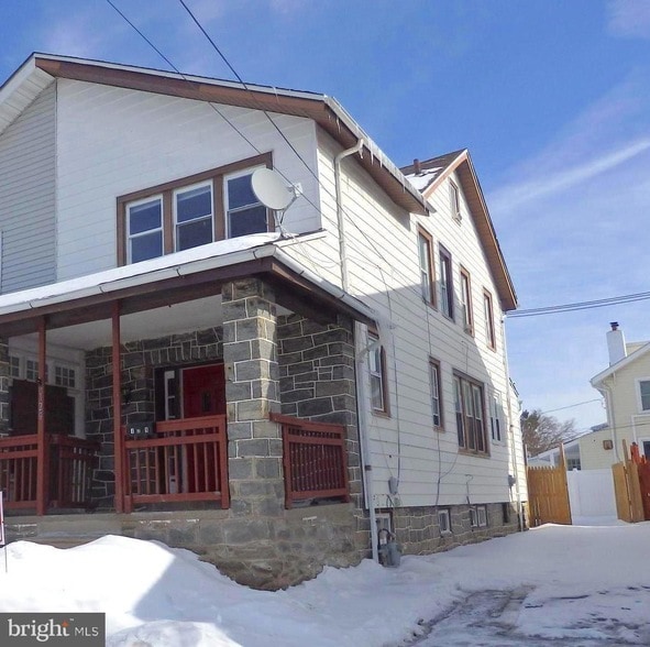 Building Photo - 129 S Eagle Rd