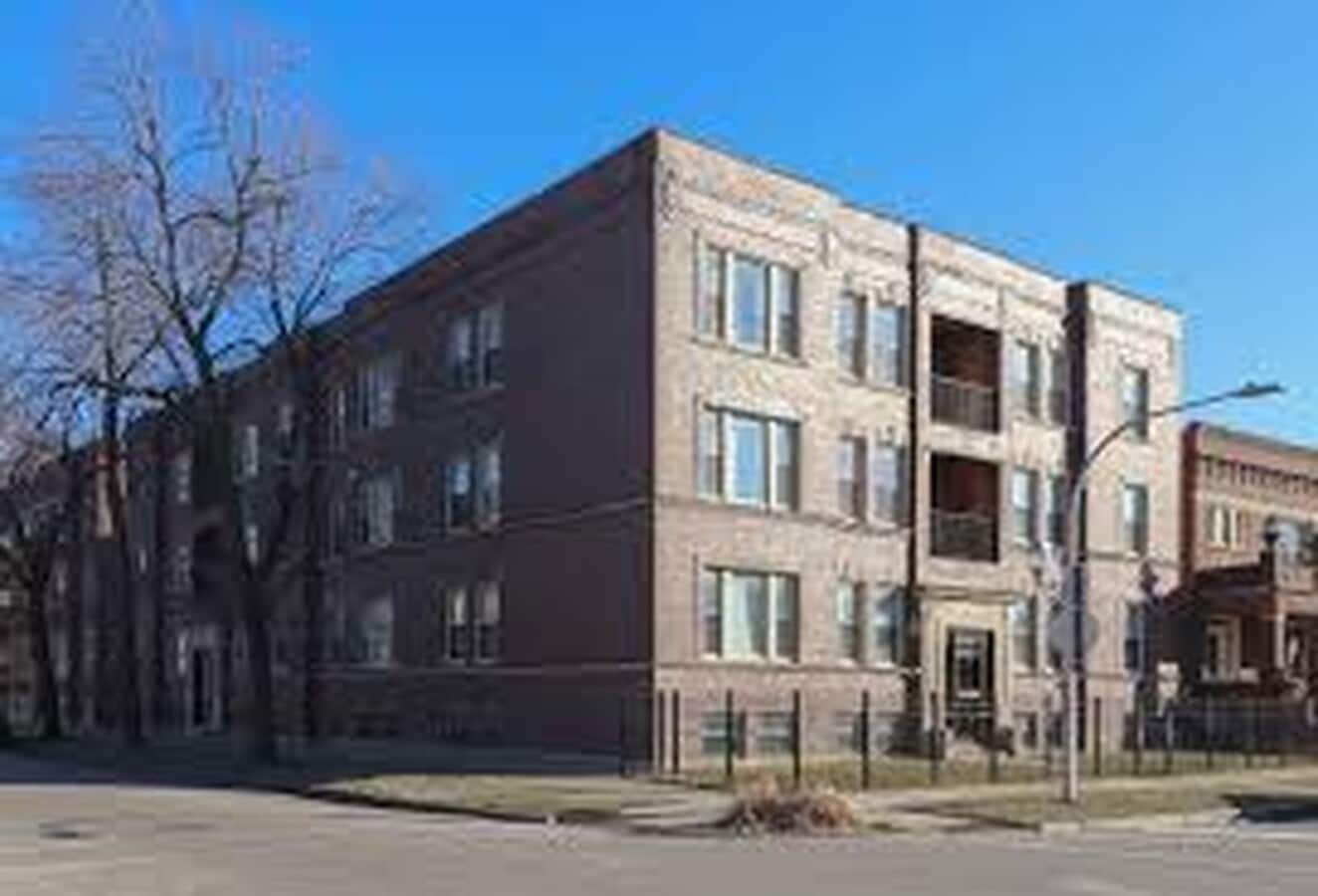 Photo - 6203 S Champlain Ave Unidad 3S