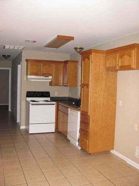 Photo - 358 Monarch Dr Unit Apt. A