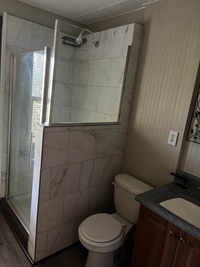 Photo - Brad's Pub & Grille Unit 2909