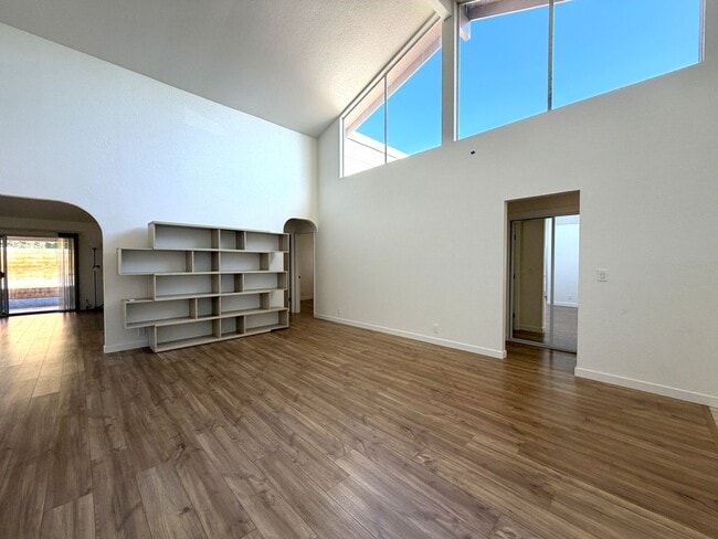 Photo - ROYAL KUNIA - 4 BDRM/2 BATH/ENCLOSED GARAGE