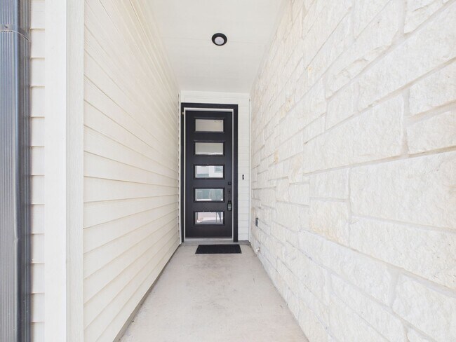 Photo - Great Townhouse with private yard
