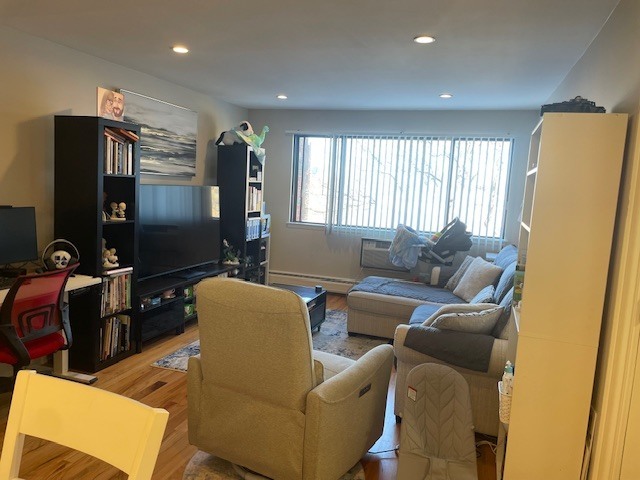 Photo - 5310 N Chester Ave Unit 411