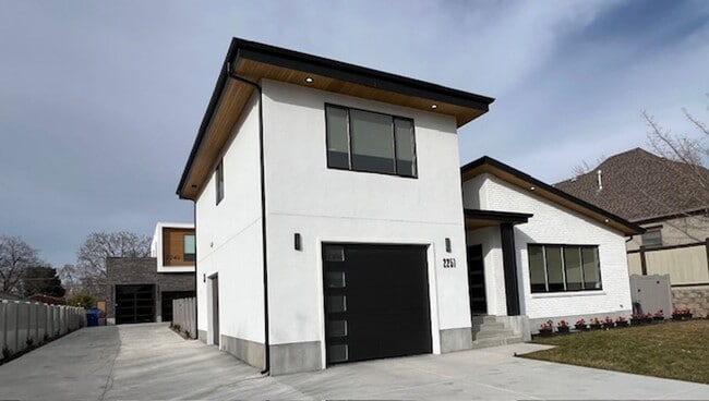 Photo - ABSOLUTELY UNBELIEVABLE NEW HIGH END CUSTOM HOME!