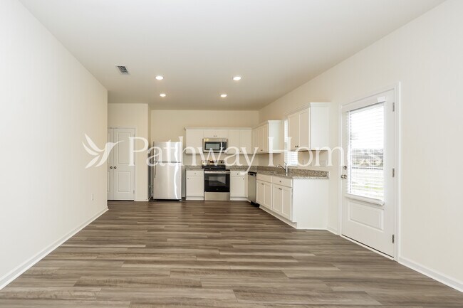 Photo - 1071 Large Poppy Dr