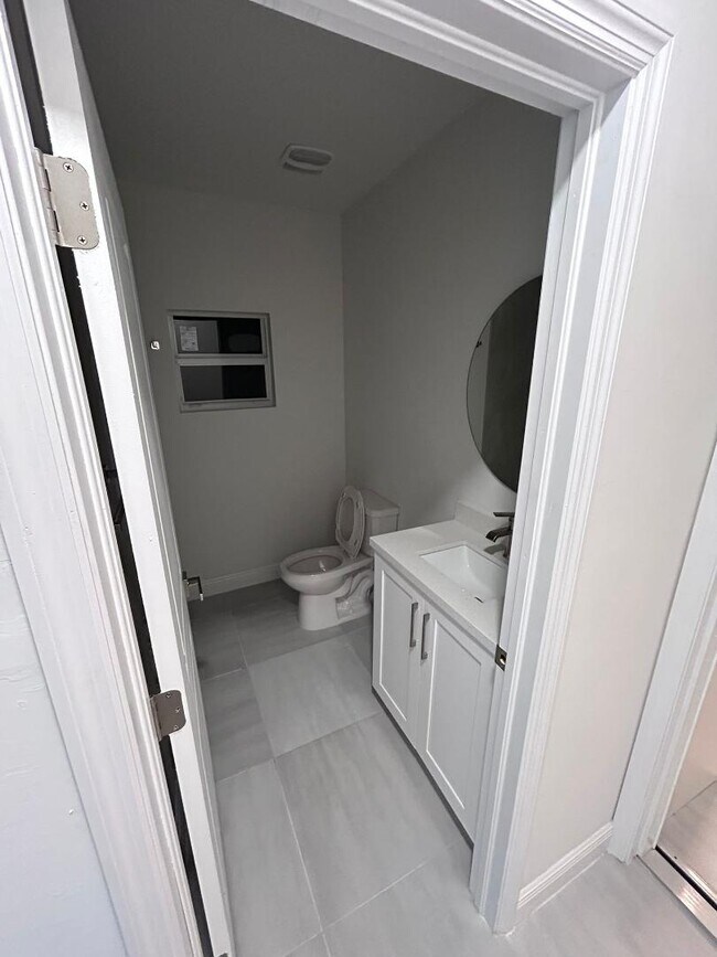 Photo - 5224 29th St SW
