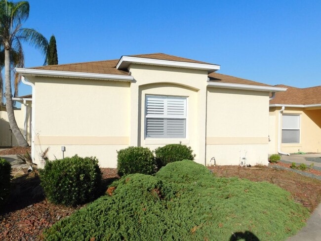Building Photo - Village of Santiago Rental