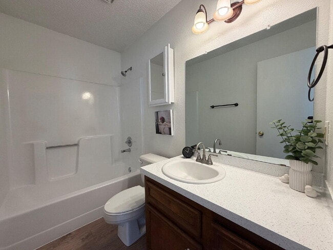 Photo - 8210 Vernon Ave