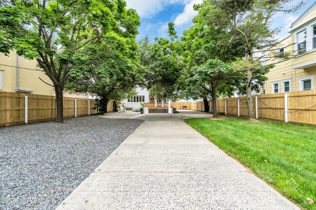 Photo - 306 7th Ave