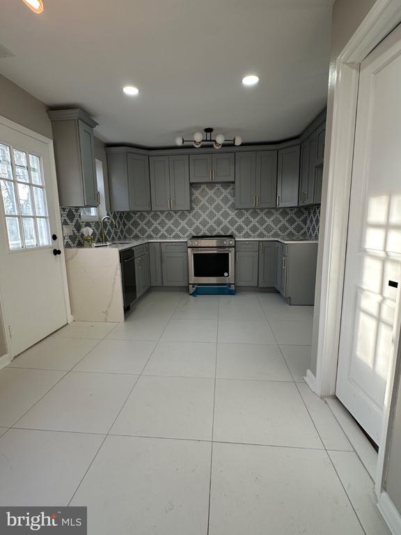 Photo - 14 Buttonwood Rd