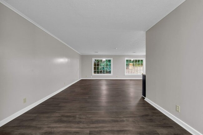 Photo - 706 Park Cir