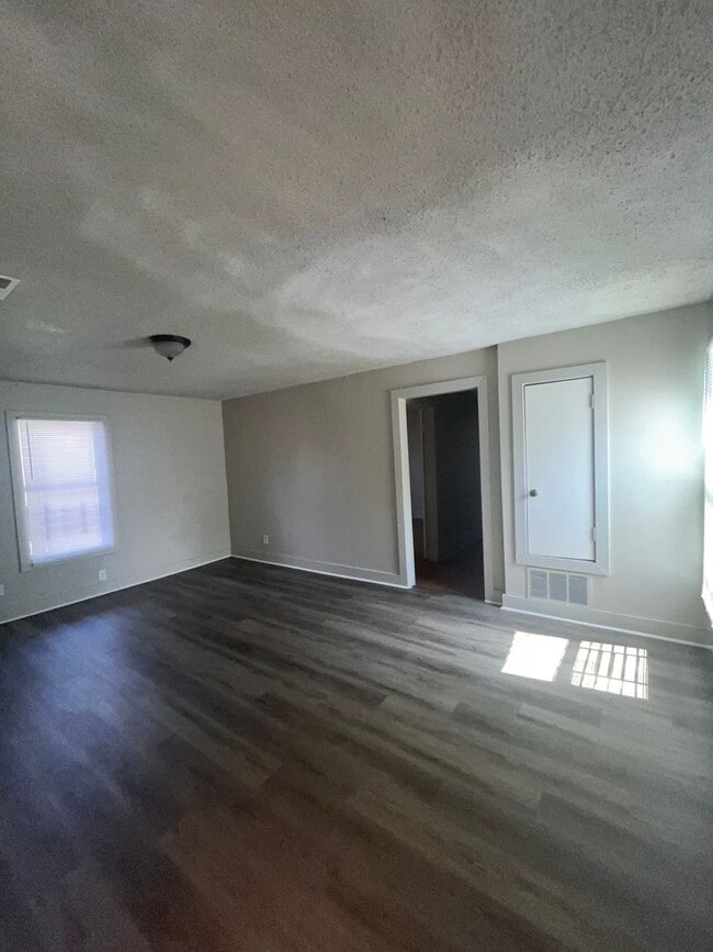 45 W Gage Ave