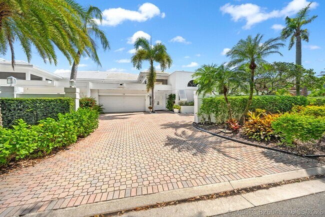 Photo - 114 Waters Edge Dr
