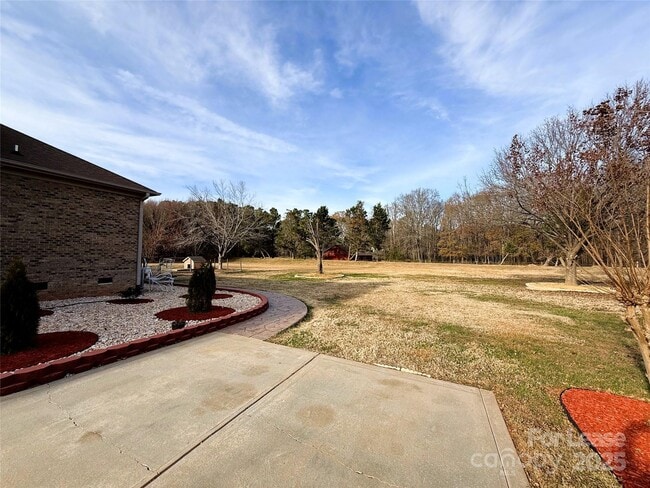 Photo - 5919 Newell Dr