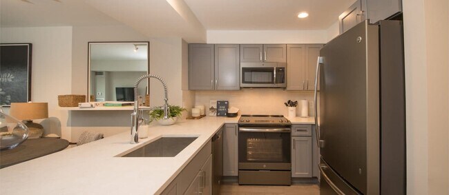Photo - 30 Cambridgepark Dr Unit 2142