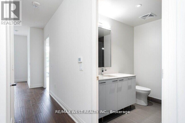 Photo - 293 The Kingsway Unit 307