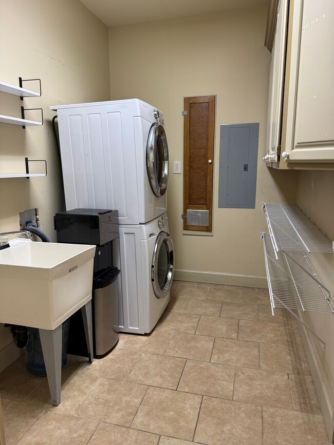 Photo - 543 Atlantic Ave