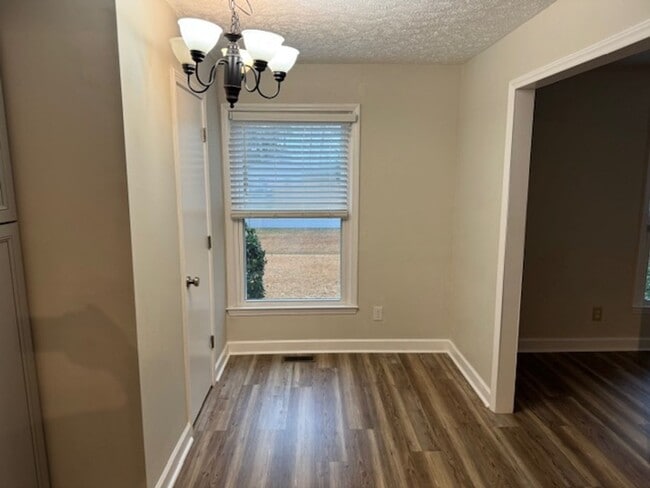 Photo - 200 Snead Rd