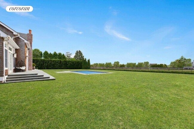 Photo - 8 Whispering Fields Ct