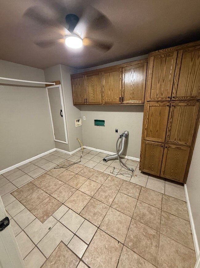 Photo - COMING SOON!!! 3/4 Bedroom, 2 Bathroom Home for Rent in Orange - BridgeCityISD