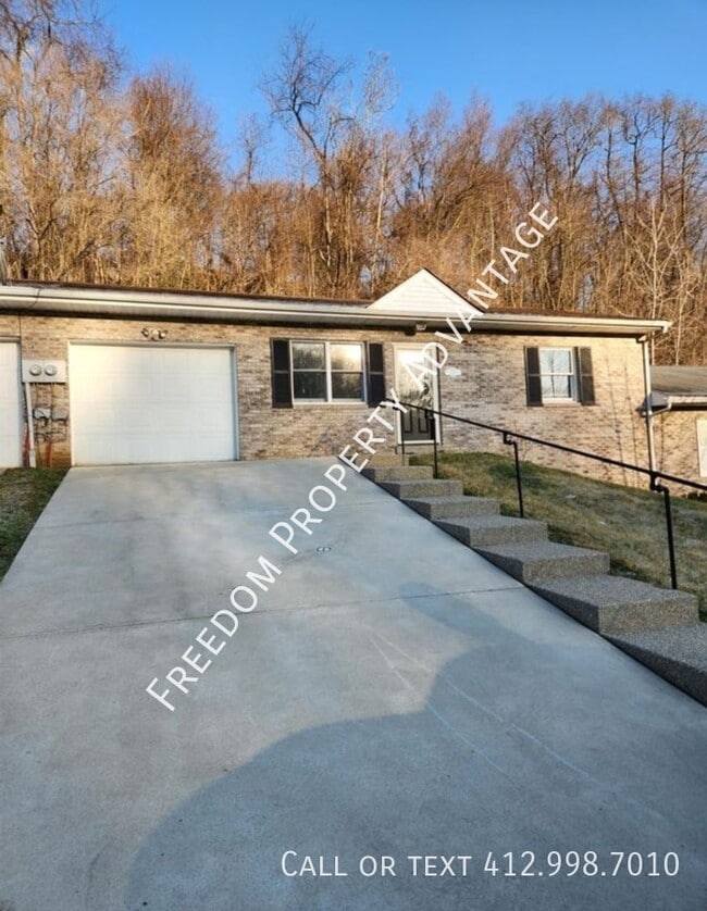 Photo - 353 Clavale St