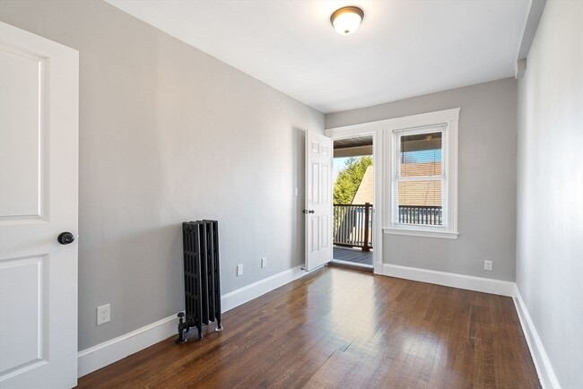 Photo - 10 Centre Ave Apartment Unit 5
