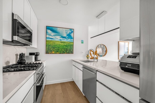 Photo - 40 E 94th St