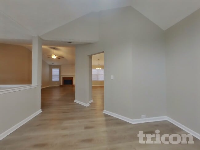 Photo - 7093 Springgrove Ct