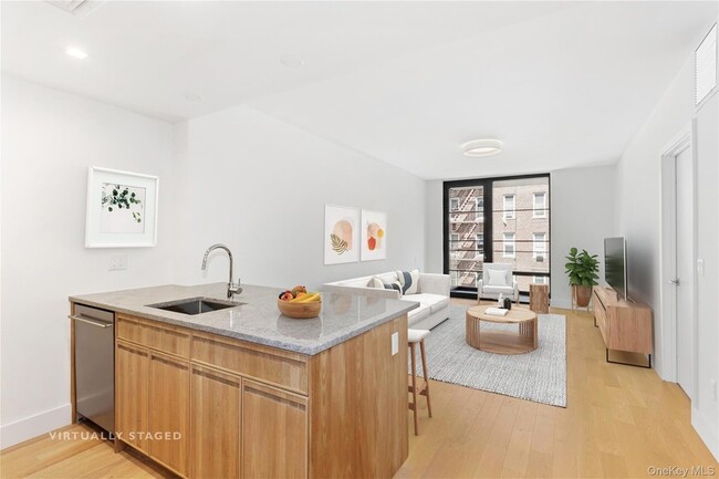 Building Photo - 264 Webster Ave Unit 408