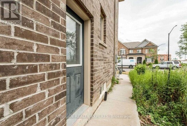 Photo - 24 Thornapple St