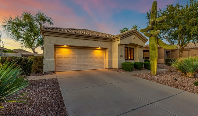 Photo - 892 W Raven Dr