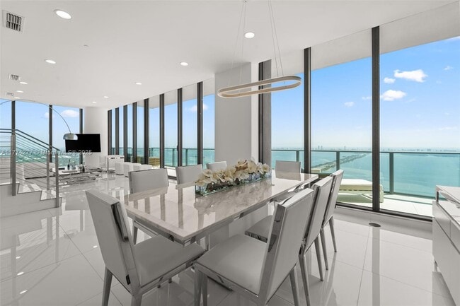 Photo - 3131 NE 7th Ave